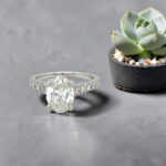Oval Traditional Engagement Ring thumbnail 2