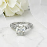 Oval Traditional Engagement Ring thumbnail 4