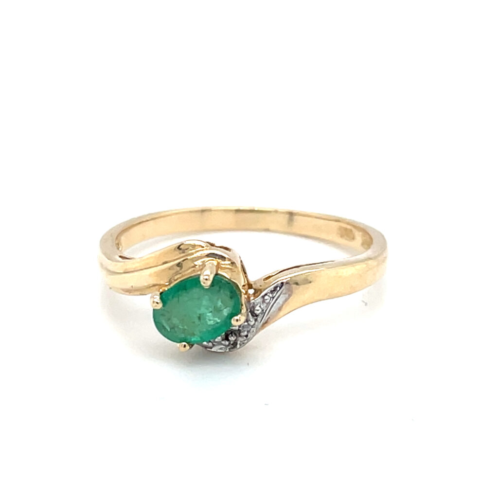 Emerald & Diamond Ring