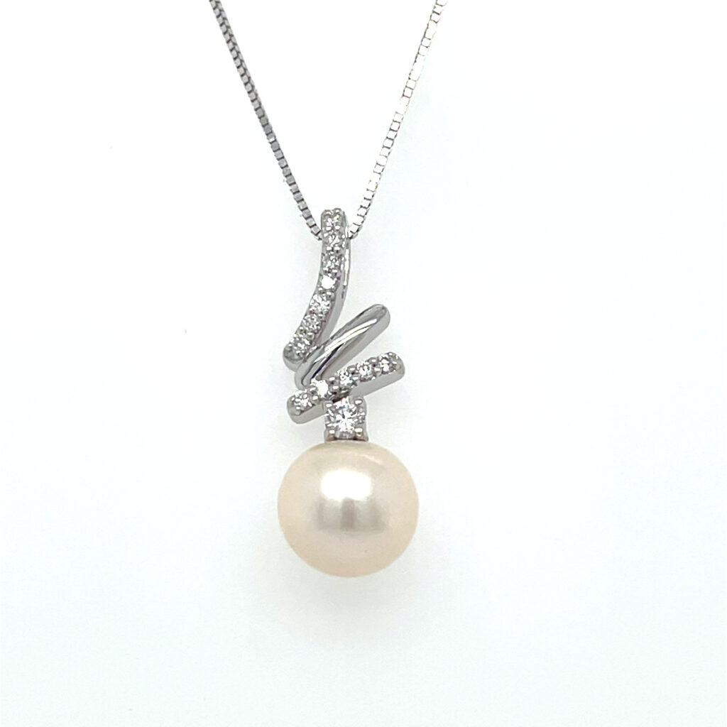 Pearl & Diamond Pendant