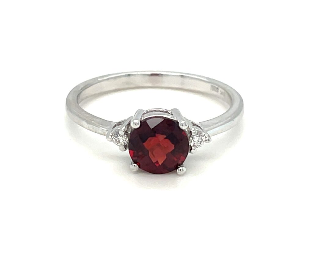 Garnet & Diamond Ring