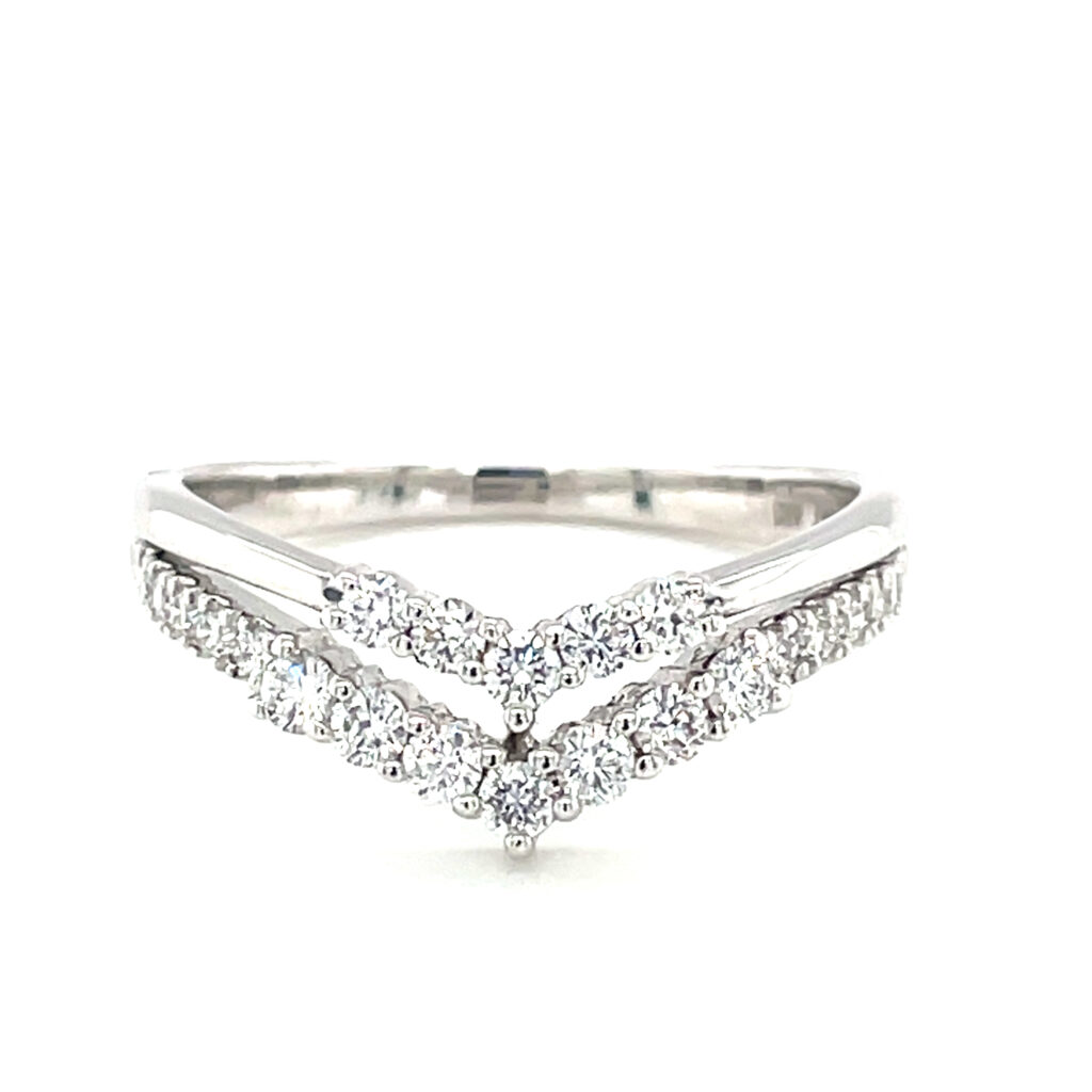 Double Chevron Diamond Band