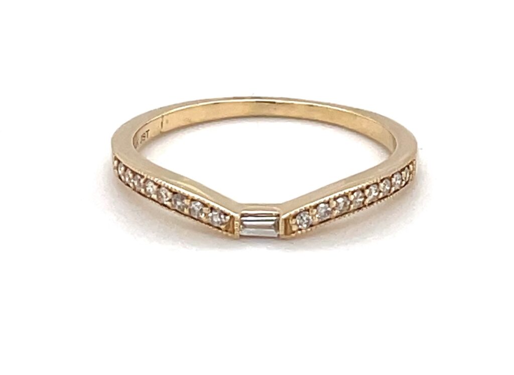 Curved Diamond Band